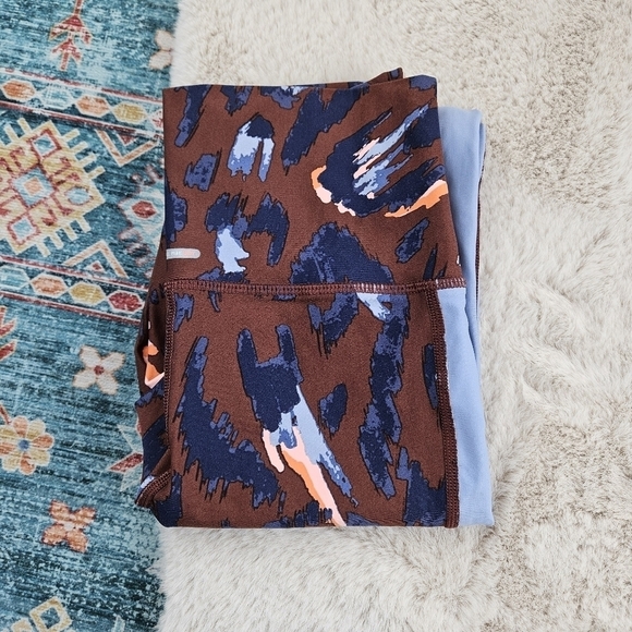 Aerie Chill Play Move Activewear Leggings Leopard Cheetah Small - Picture 3 of 7